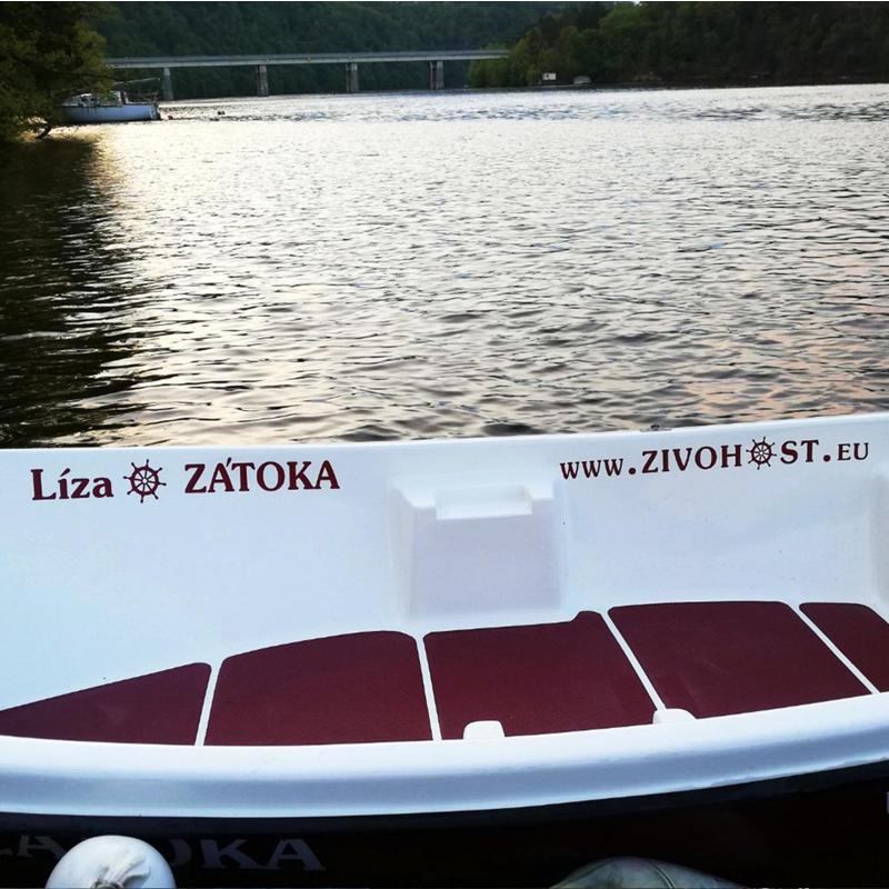 Půjčovna lodiček Zátoka - lode-slapy-zivohost-02.jpg